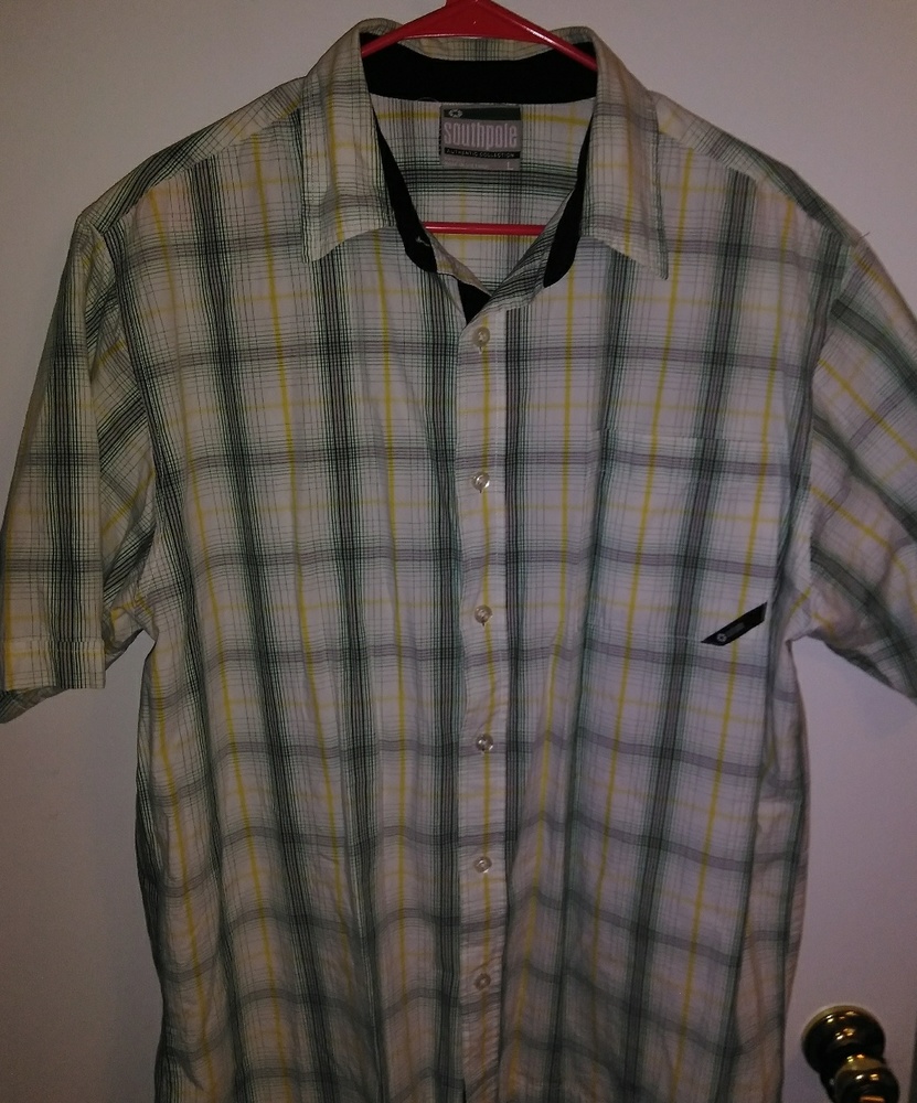 Southpole Short sleeve Button up shirt